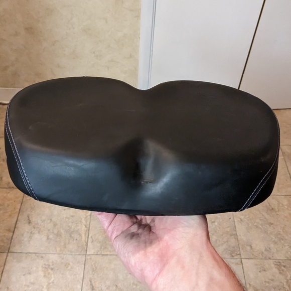 Schwinn Half Bike Seat - Picture 3 of 6